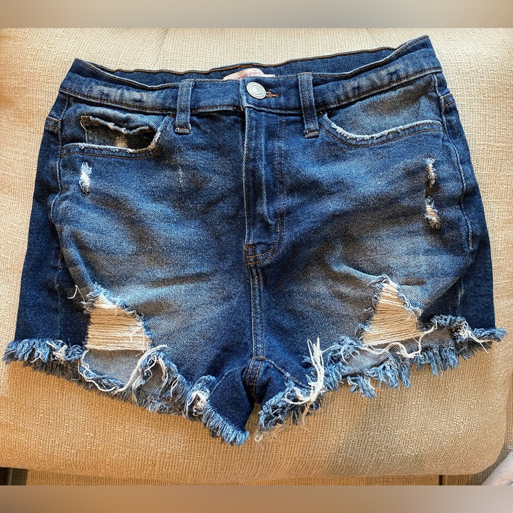 High Rise Denim Short- size 7/28